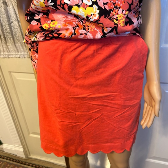Denim & Co.2 piece set. Orange Skorts paired with Denim & Co bold flowered top - Picture 3 of 12